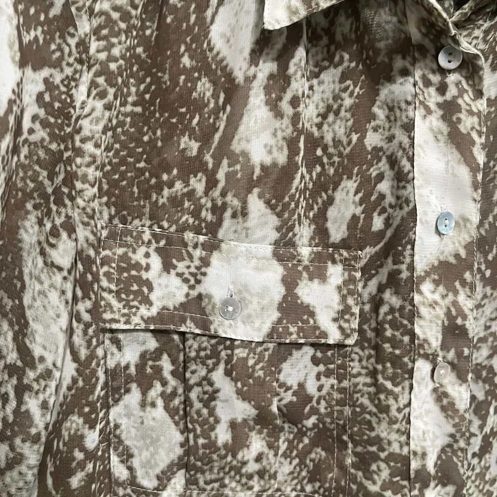Willi Smith Snake print long sleeve button down blouse M - Picture 5 of 13